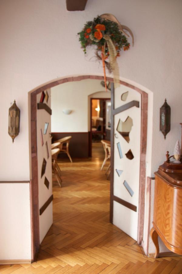 Icc Pfaelzer Hof - Hotel & Seminarhaus Schonau  Exteriör bild